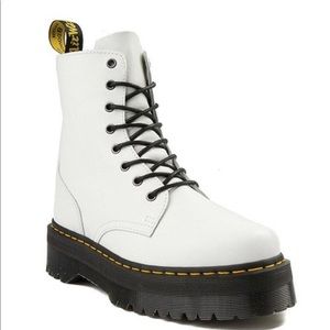 WHITE PLATFORM DOC MARTINS